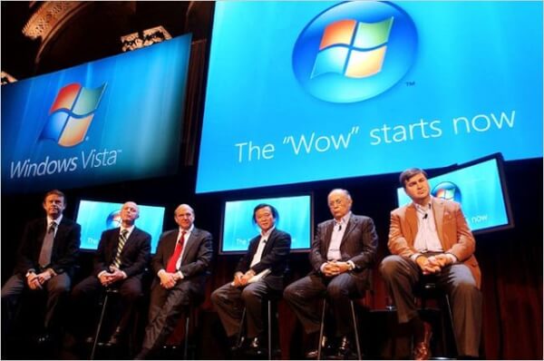 Windows Vista sunumu, "Wow Şimdi Başlıyor" sloganı altında piyasaya sürüldü.